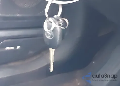 2015 Toyota Rav4 Xle z USA, uszkodzony, nr VIN 2T3RFREV1FW268929